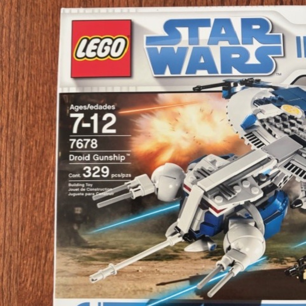 LEGO Star Wars Droid Gunship 7678 Retired Sealed Collectible Set - Picture 2 of 8